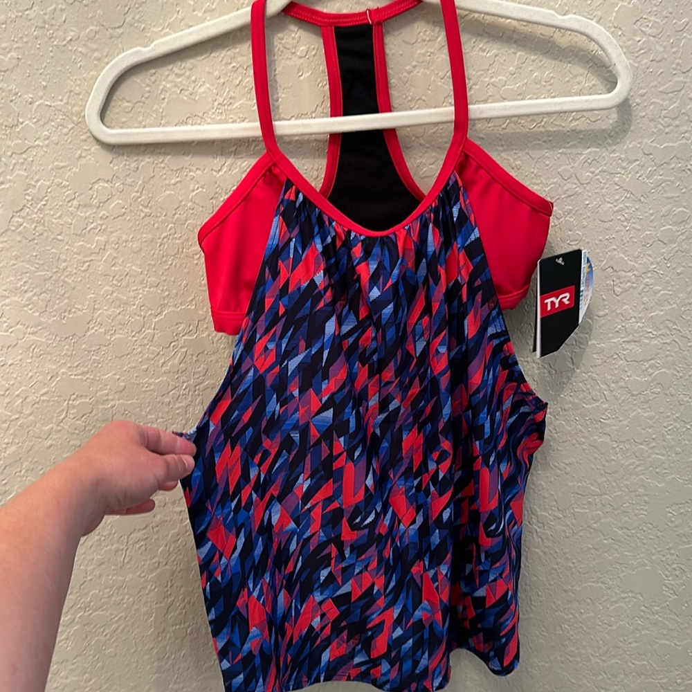 NWT TYR ACTIVE SWIMWEAR TOP